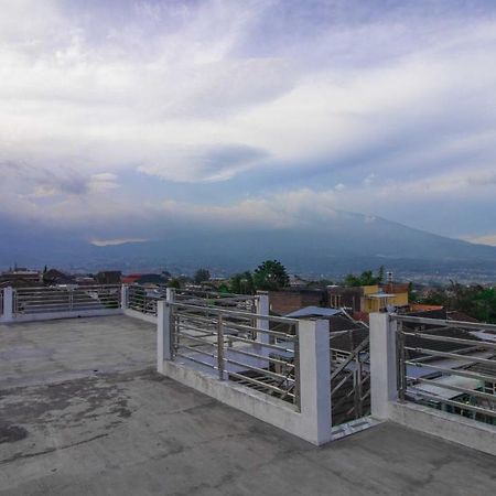 Villa El Nino 5 Bedroom Dengan Rooftop Mountain View Batu  Luaran gambar